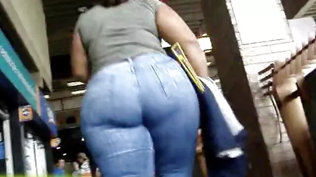 Adolescente alemana amateur follada en una sesión de fetiche BDSM con videos masajes chicas rimming