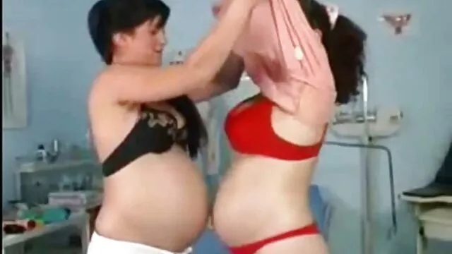 Sexy babe apretado blanco top videos eroticos de violaciones duros pezones burlas