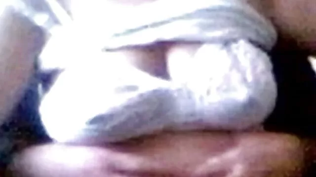 MILF con historias calientes porno grandes tetas esperó todo el día a una BBC en su agujero