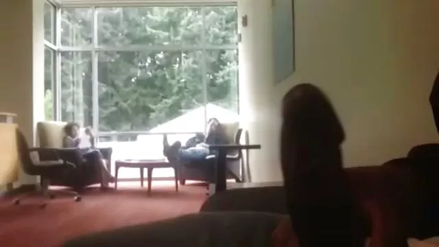 Oficina videos eroticos autobus Medias Lesbianas Masaje de pies