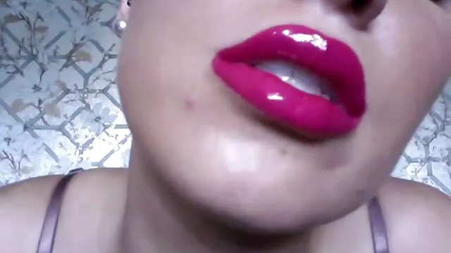 montando videos eroticos recientes