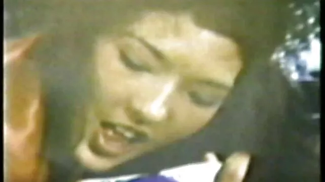 Morena tetona de ojos azules es videos eroticos y romanticos una campeona de garganta profunda 2